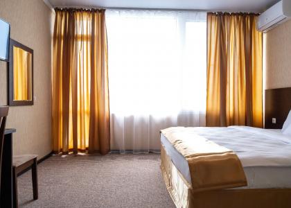 room 73 thumbnail 5